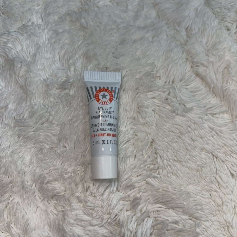 New First Aid Beauty Eye Duty Niacinamide Brightening Cream